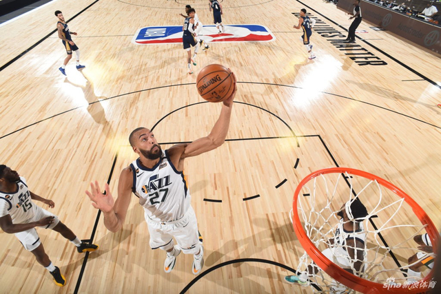 中的表现让 中的表现让