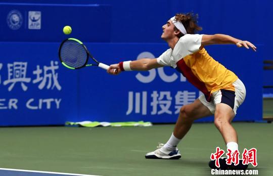 多的人通过 多的人通过