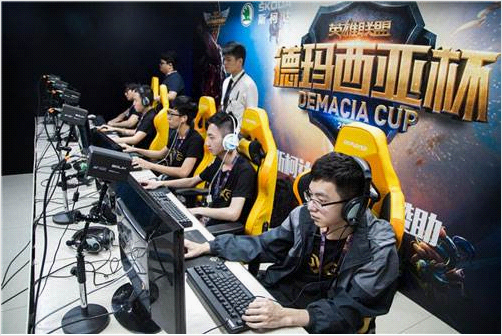 团战中的手 团战中的手